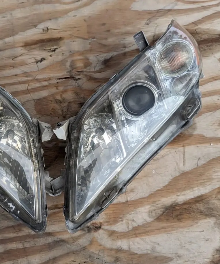 Фара левая передняя Toyota Camry XV40